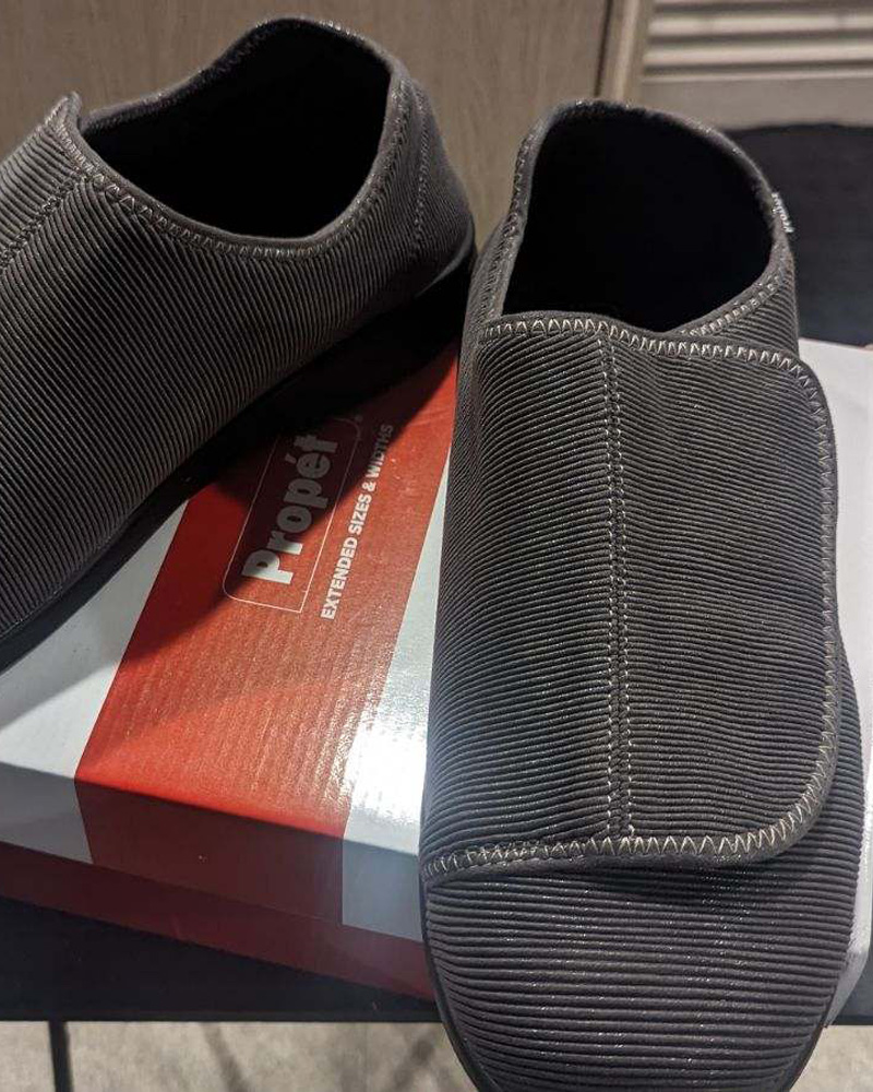 Men's Propet Shoes (Size 14)