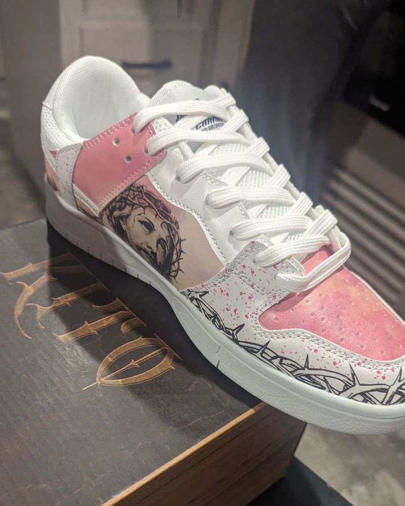 Men's Kito Wares Passion of Christ Dunk Shoes (Sizes: 9 & 10) - Image 4