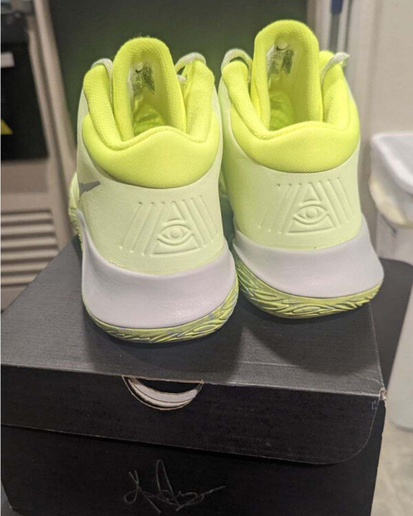 Men's Nike Kyrie Fly Trap 4 Barely Volt Shoes (Size 12M) - Image 4
